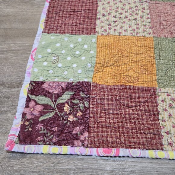 Handmade Patchwork Lap Quilt Homemade 50"x35" Multicolor Fall Colors Music Notes - Picture 8 of 11